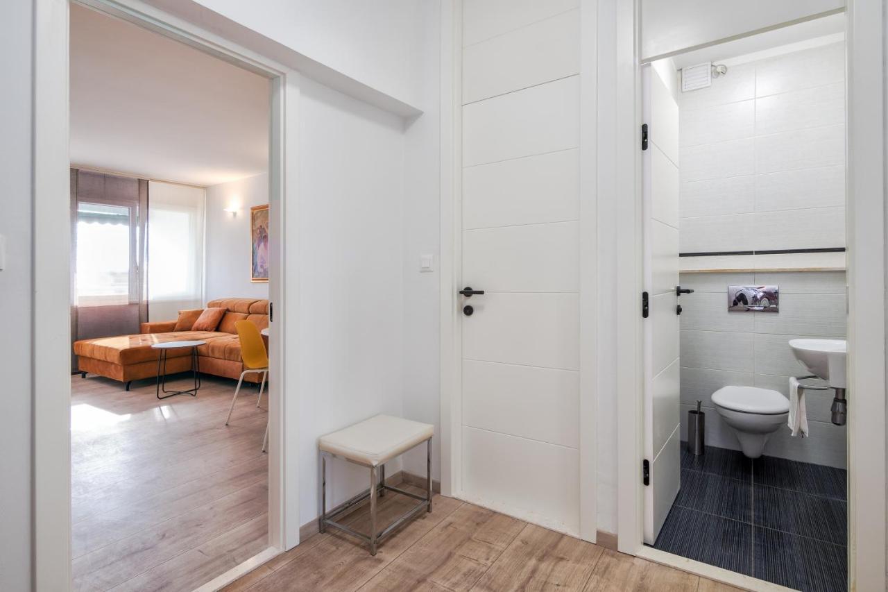 3-Bedroom Sea View Apartment - Balcony, Elevator - Spinut, Split Luaran gambar