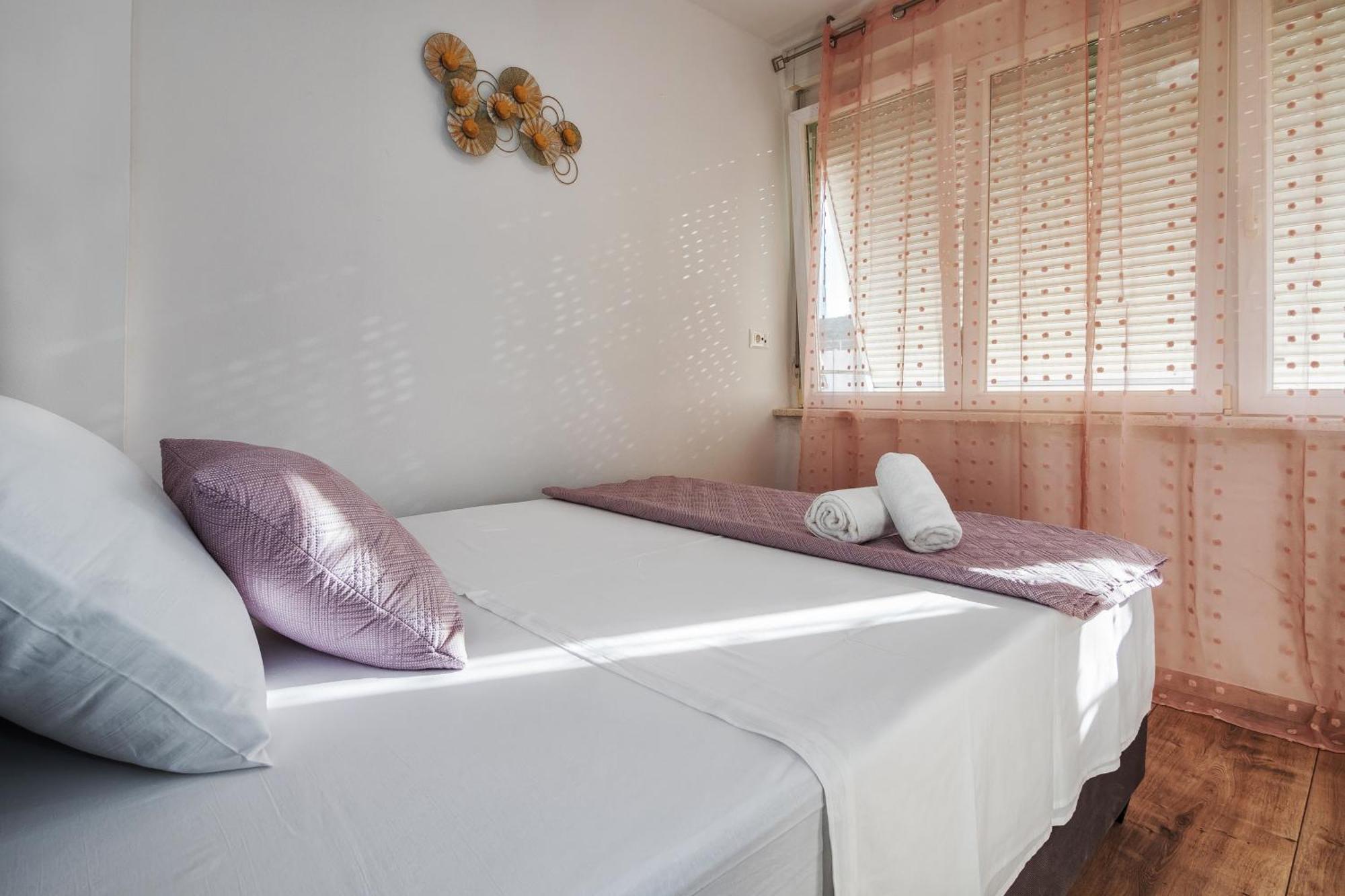 3-Bedroom Sea View Apartment - Balcony, Elevator - Spinut, Split Luaran gambar