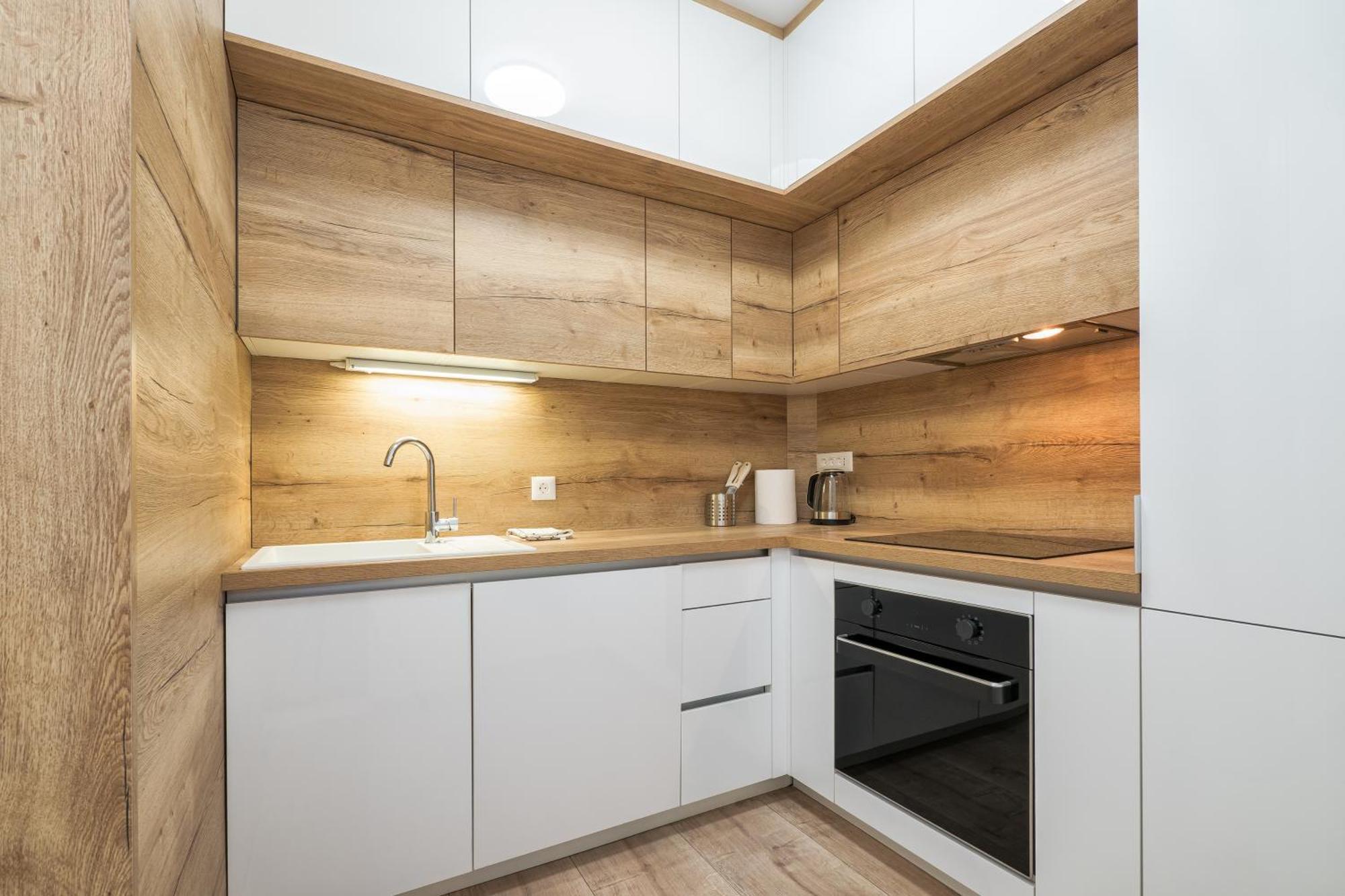 3-Bedroom Sea View Apartment - Balcony, Elevator - Spinut, Split Luaran gambar
