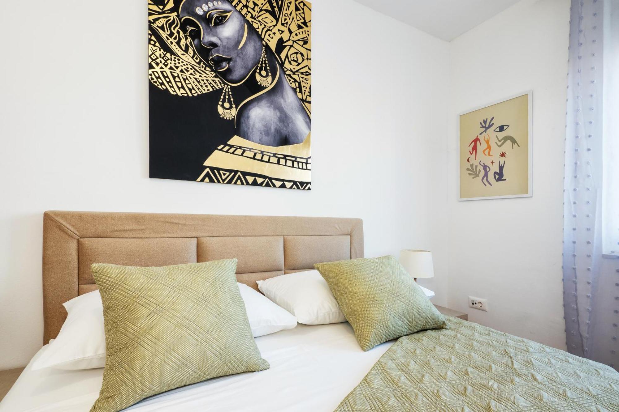 3-Bedroom Sea View Apartment - Balcony, Elevator - Spinut, Split Luaran gambar